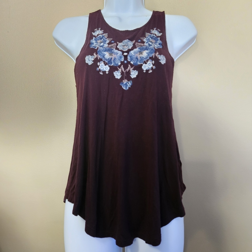 American Eagle Soft & Sexy AEO Tank Women's Size XS Burgundy Embroided Front